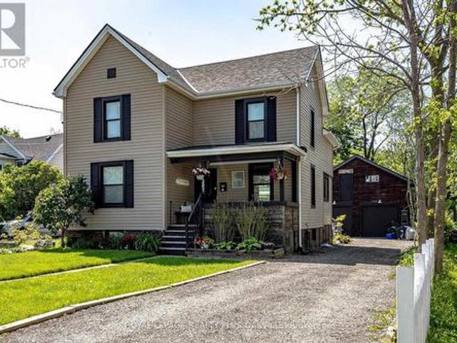 381 Elizabeth Street, Grimsby, ON, L3M 3K6 house for sale | Listing ID X13241 | Royal LePage