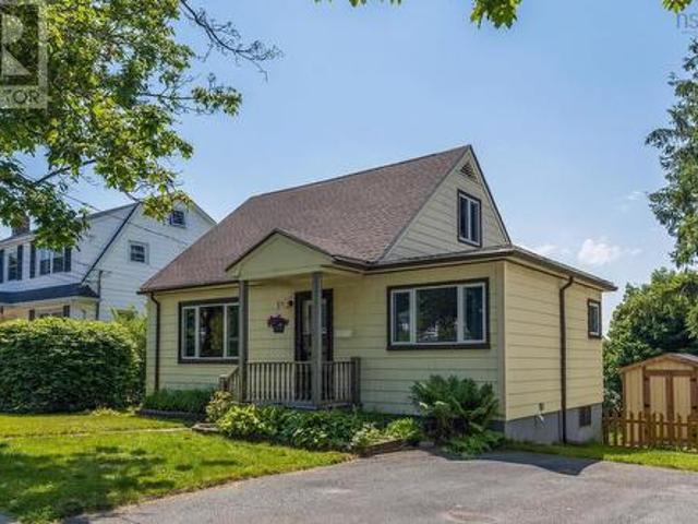 3824 Basinview Drive, Halifax Peninsula, NS, B3K 4Z9 house for sale | Listing ID 202616 | Royal LePage