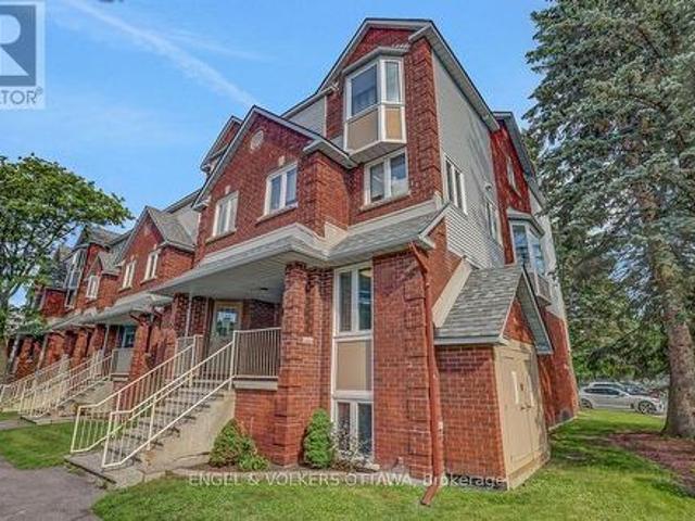 382 Briston Private, Ottawa, ON, K1G 5R2 townhouse for sale | Listing ID X13547 | Royal LePage