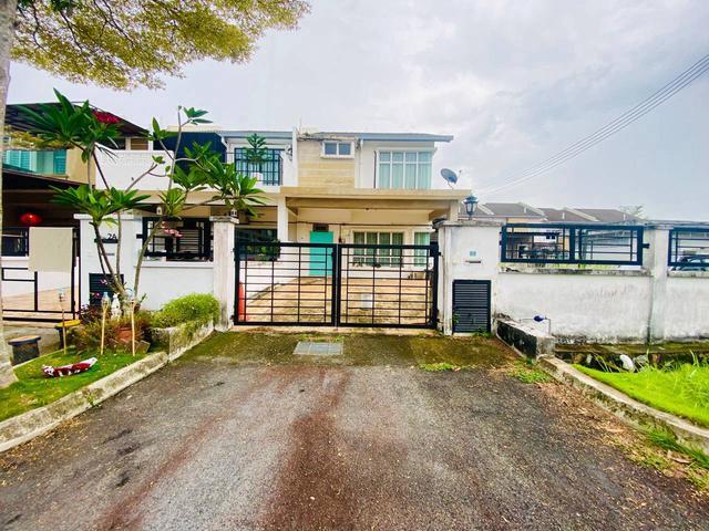 3831 SQFT 2Storey CORNER LOT Taman Pelangi 2 Semenyih FOR SALE