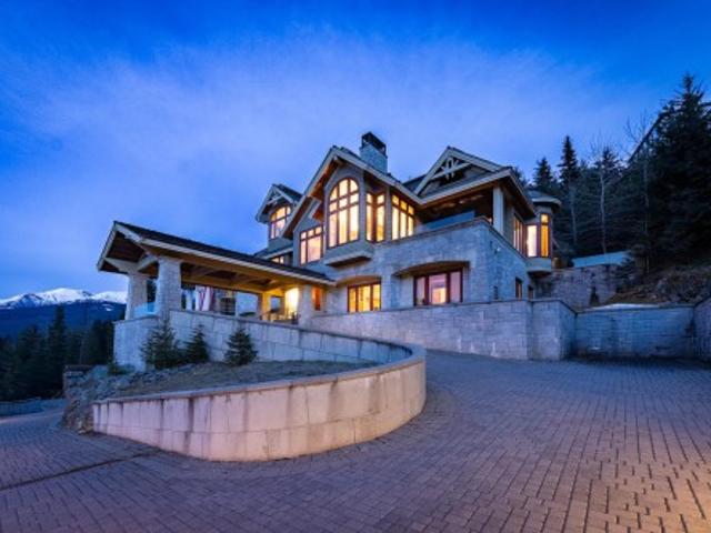 3833 Sunridge Drive, Whistler, BC, V8E 0W1 Single Family Property For Sale | Listing ID R3117 | Royal LePage