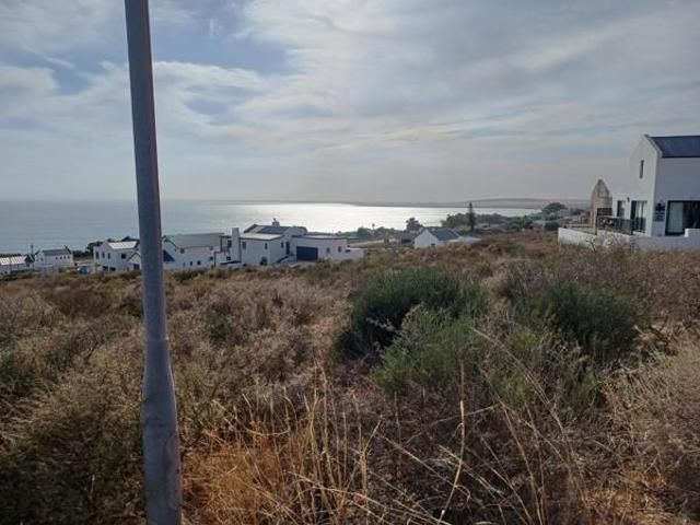 383 m² Land available in St Helena Views