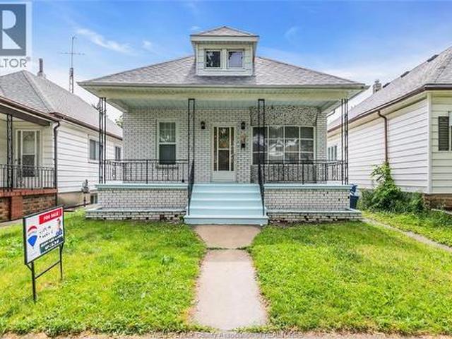 383 Mcewan, Windsor, ON, N9B 2E5 house for sale | Listing ID 26013 | Royal LePage