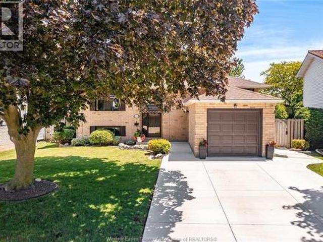 384 Amberly Crescent, Tecumseh, ON, N8N 3M3 house for sale | Listing ID 26016 | Royal LePage