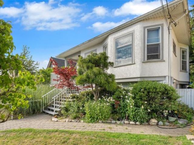 384 Burnside Rd East, Victoria, BC, V9A 1A5 house for sale | Listing ID 1044 | Royal LePage