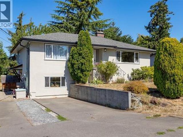 3856 Diamond St, Saanich, BC, V8Z 3X4 house for sale | Listing ID 1046 | Royal LePage
