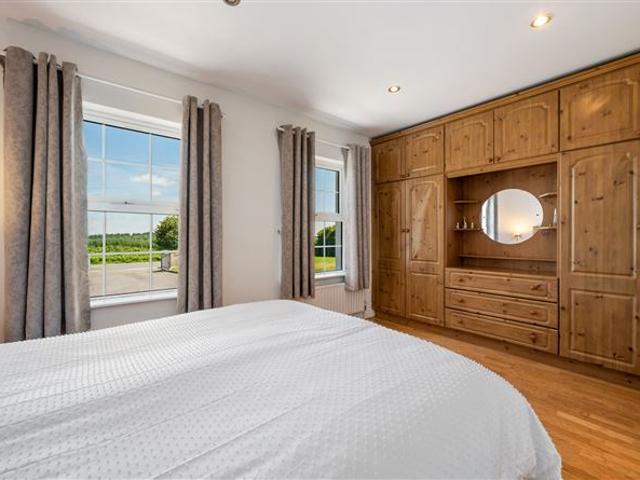 385,000 | Ballydaniel, Lackaroe, Co. Cork Sherry FitzGerald Hennessy 5008 MyHome. Ie Residential