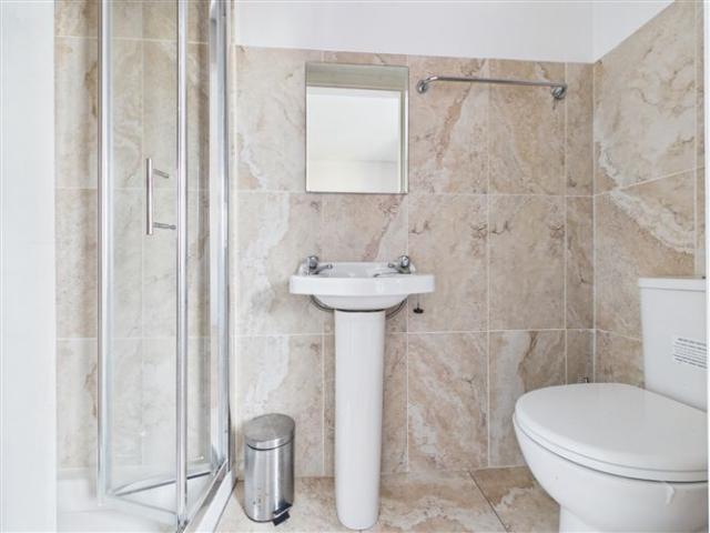 385,000 | 25 Lakeside Park, Loughrea, Co. Galway Sherry FitzGerald Madden 4982 MyHome. Ie Residential