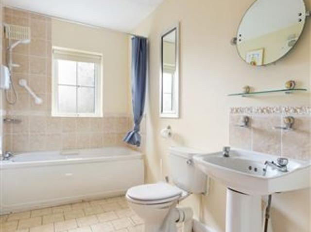 385,000 | 21 Brittas Bay Park, Brittas Bay, Co. Wicklow Sherry FitzGerald Arklow 5006 MyHome. Ie Residential