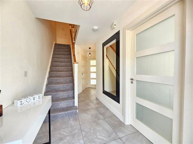 385,000 | 46 Meadow View, Clarecastle, Ennis, Co. Clare DNG O'Sullivan Hurley 5016 MyHome. Ie Residential
