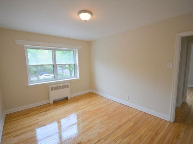 385 Besserer St. 1 Bedroom Apartment for Rent at 385 Besserer St, Ottawa, ON K1N 6B6 Sandy Hill