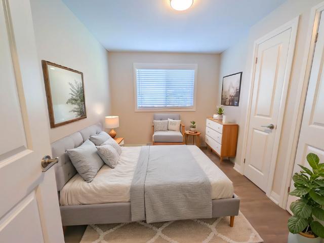 3865 Front St, Niagara Falls Newley Renovated 2 Bedroom Apartment
