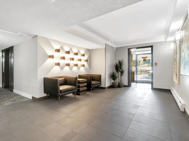 3868 Shelbourne St Studio Apartment for Rent at 3868 Shelbourne St, Saanich, BC V8P 5J1 Cedar Hill