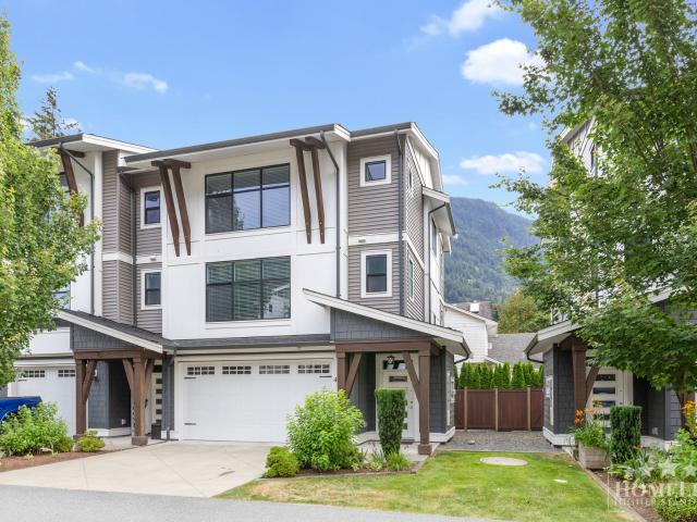 386 Pine Ave Spacious & Modern 3 Bedroom, 3 Bathroom Townhouse for Rent in Harrison Hot Springs [object Promise] for Rent