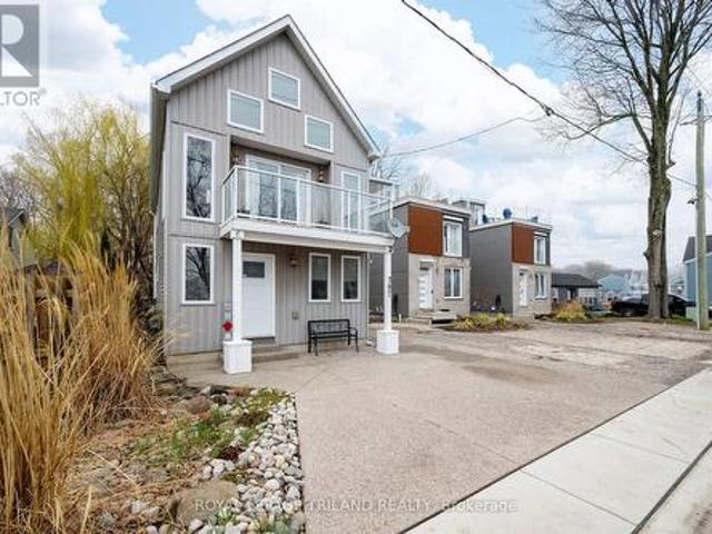 387 Front Street, Central Elgin Port Stanley, ON, N5L 1G2 house for sale | Listing ID X12107 | Royal LePage