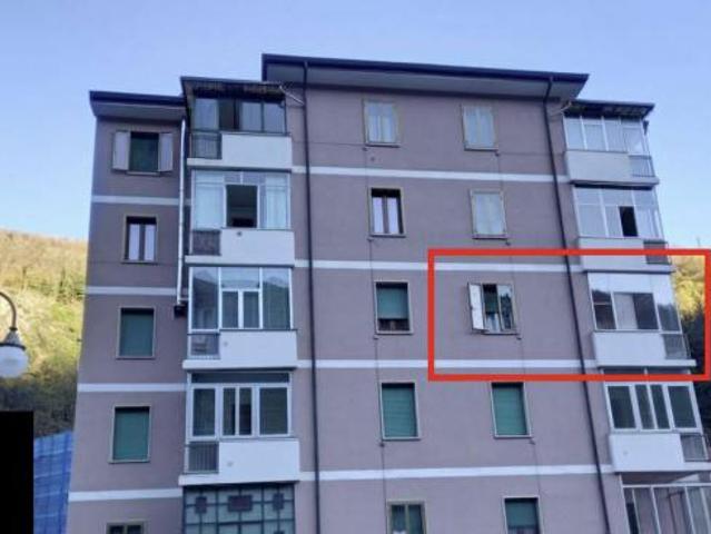 388/2023 U BS alloggio, situato al secondo piano a Breno