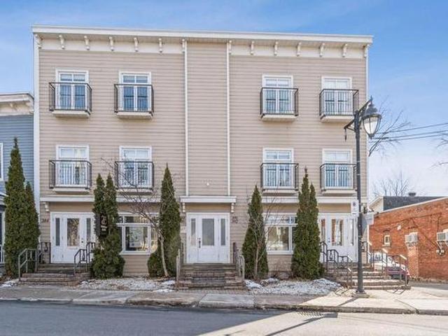 388 Ch. Du Bord Du Lac Lakeshore, Dorval, QC, H9S 2A6 condo.