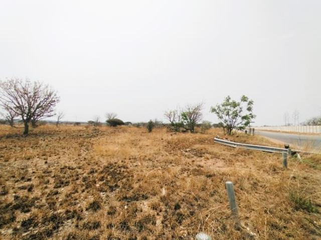 388 m² Land available in Bendor