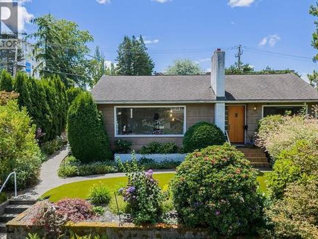 3896 Elmwood Street, Burnaby, BC, V5G 1S1 house for sale | Listing ID R3142 | Royal LePage