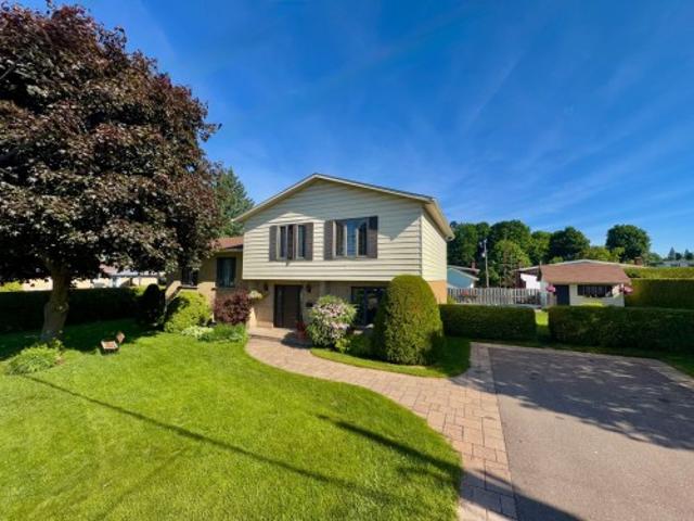389 Boul. Tessier, Lachute, QC, J8H 1C9 house for sale | Listing ID 27475 | Royal LePage