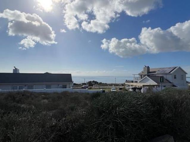 389 m² Land available in Britannia Bay