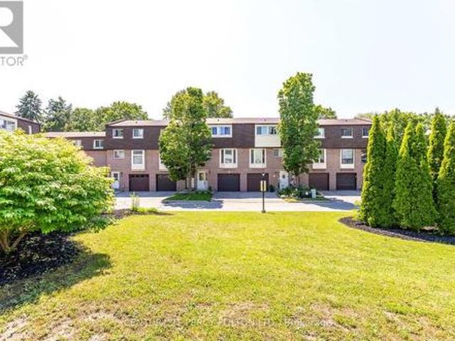38 350 Camelot Court, Oshawa, ON, L1G 6P7 townhouse for lease | Listing ID E13554 | Royal LePage