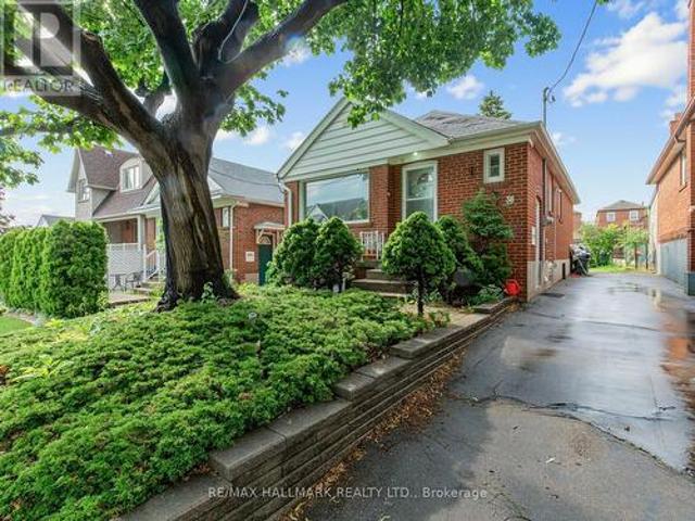 38 Ypres Road, Toronto, ON, M6M 1N9 house for sale | Listing ID W13443 | Royal LePage