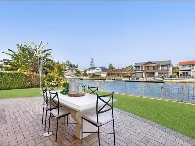 38 Castlereagh Crescent, Sylvania Waters House for rent Liste.