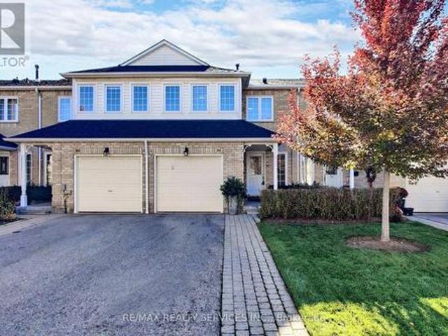 38 Heathcliffe Square, Brampton, ON, L6S 5P7 townhouse for sale | Listing ID W11984 | Royal LePage