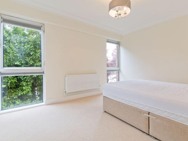 38 Merrion Court, Ailesbury Road, Dublin 4
