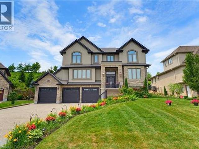 38 River Valley Drive, Kitchener, ON, N2C 2V6 Luxury House for sale | Listing ID 40845 | Royal LePage Carriage Trade Luxury Properties