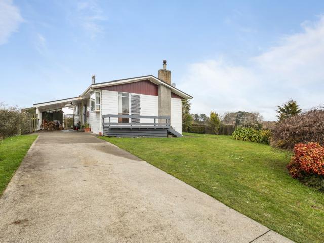 38 Ruru Crescent, in the city: South Waikato, city area: Putaruru, price: latitude: 38.0489, longitude: 175.7898