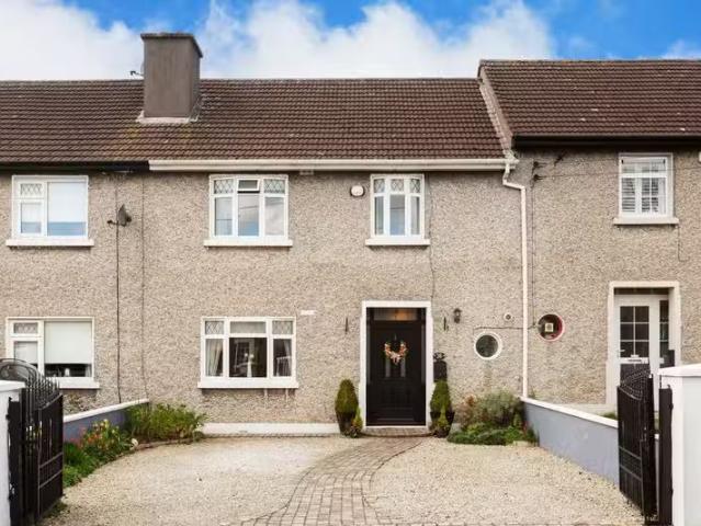 38 Shanvarna Road, Santry, Dublin 9, D09N590 is for sale