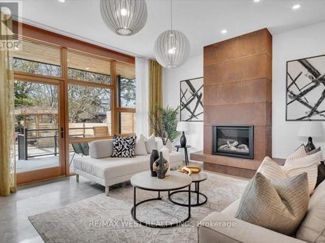 38 Smithfield Drive, Toronto, ON, M8Y 3M2 house for sale | Listing ID W13467 | Royal LePage