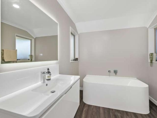38C Dillons Point Road, Islington, Marlborough