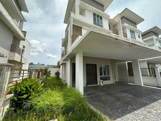 38X80 Semi D 3Sty Regency Parc Saujana Rawang Country Homes