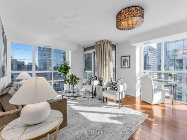 3906 30 Grand Trunk Crescent, Toronto, ON, M5J 3A4 condo for sale | Listing ID C12873 | Royal LePage