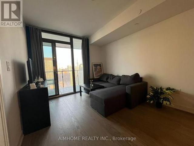 3903 11 Wellesley Street W, Toronto, ON, M4Y 1E8 lease for lease | Listing ID C13607 | Royal LePage