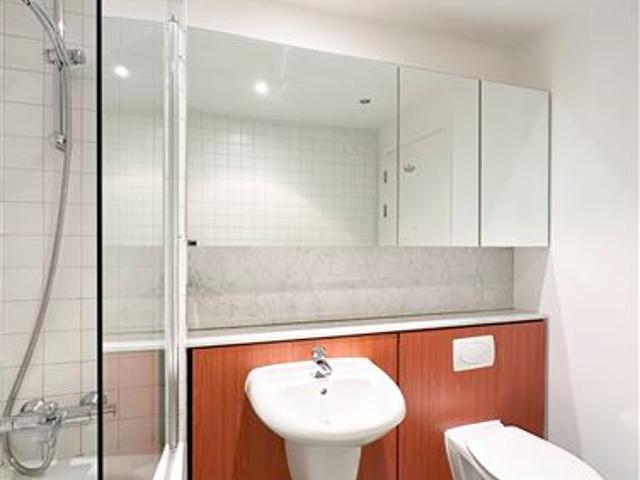 390,000 | Apartment 44, The Forum, Ballymoss Road, Leopardstown, Dublin 18 Doran Estates Auctioneers & Property Management 4901 MyHome. Ie Residential
