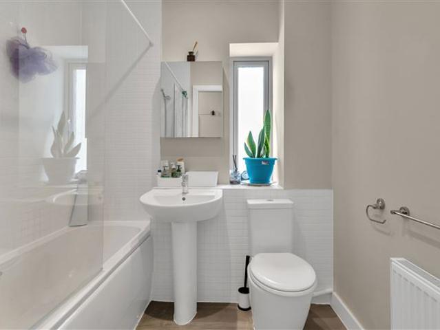 390,000 | 29 Red Arches Park, Baldoyle, Dublin 13 Dowling Property 4999 MyHome. Ie Residential