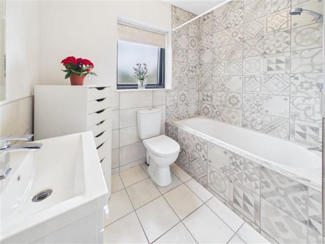 390,000 | 46 Bramble Avenue, Castle Oaks, Dublin Road, Carlow Town, Carlow O’Farrell Property 5002 MyHome. Ie Residential