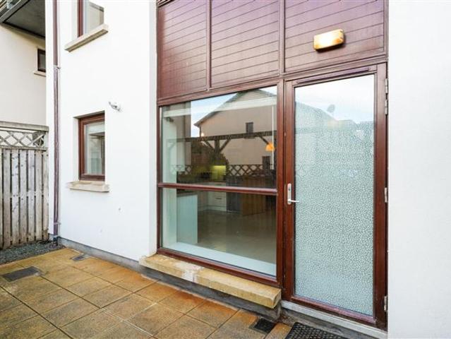 390,000 | 54 Adamstown Avenue, Adamstown, Co. Dublin, K78 C014 Ray Cooke Auctioneers 5006 MyHome. Ie Residential