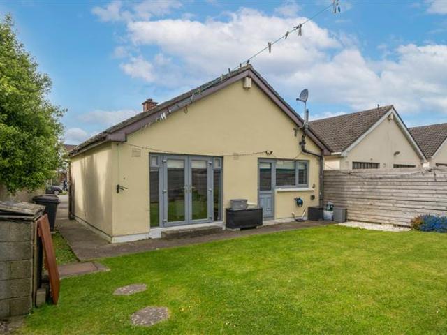 390,000 | 65 Huntstown Avenue, Clonsilla, Dublin 15 Baxter Real Estate 4998 MyHome. Ie Residential