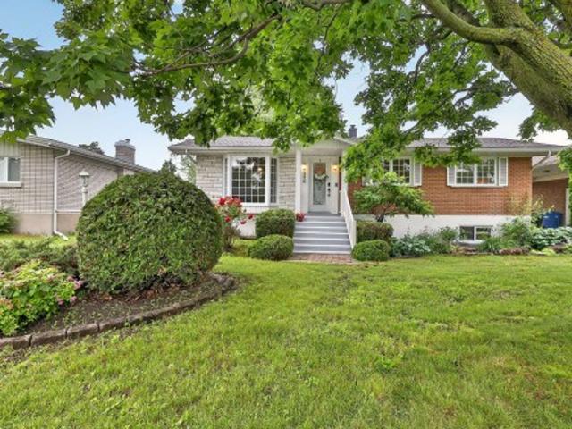 390 Rue Monseigneur Moreau, Beloeil, QC, J3G 3A2 house for sale | Listing ID 14684 | Royal LePage