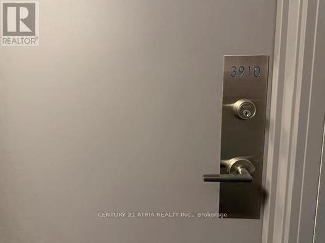 3910 Dundas Street E, Toronto, ON, M5A 0N5 lease for lease | Listing ID C13228 | Royal LePage