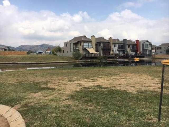 391 m² Land available in The Island Estates