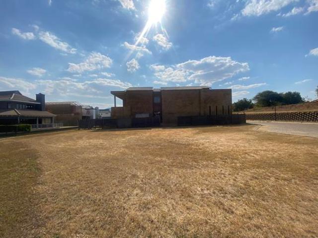 391 m² Land available in The Island Estates