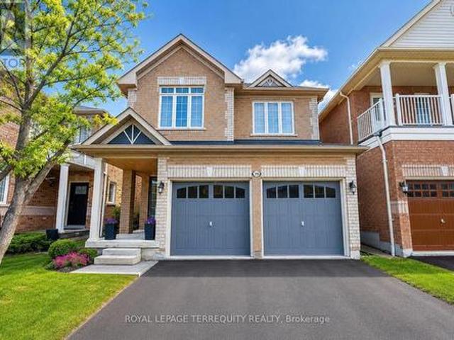 3926 Candlelight Drive, Mississauga, ON, L5M 8B3 house for lease | Listing ID W13450 | Royal LePage