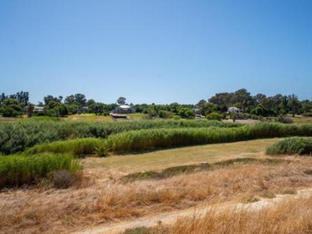 392 m² Land available in Hopefield