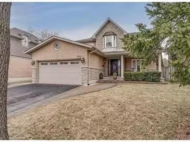 393 Claremont Crescent, Oakville, ON, L6J 6J9 house for sale.